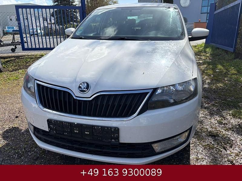 Gebraucht Skoda Rapid Elegance 105 PS (77 kW) 2012 Weiß Kleinwagen