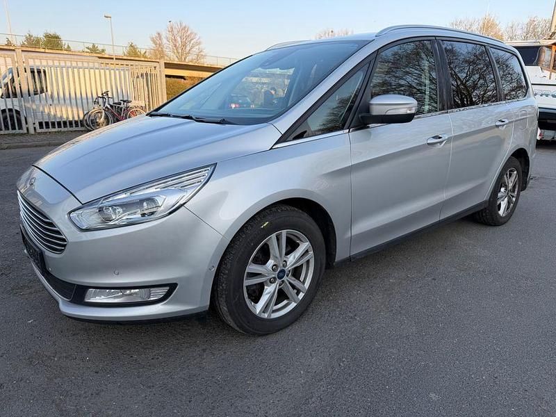 Gebraucht Ford Galaxy Titanium 150 PS (110 kW) 2019 Silber Van / Kleinbus