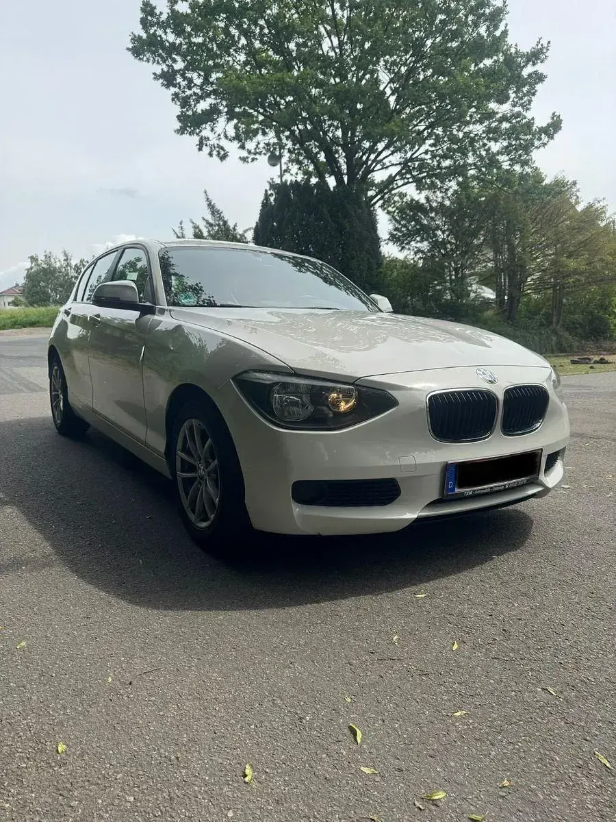 Gebraucht BMW 116 Advantage 136 PS (100 kW) 2014 Weiß Kleinwagen