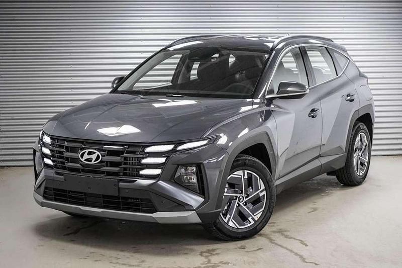 Ecotronic grey metallic () Neu 2025 Hyundai Tucson Comfort SUV | 27.589 € (Guter Preis) - Bild 1/3