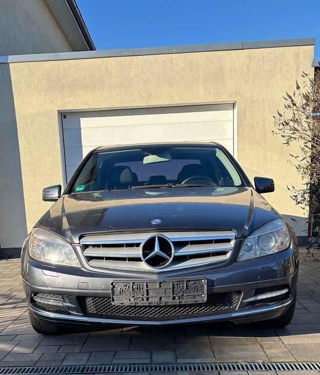 Gebraucht Mercedes C200 184 PS (135 kW) 2011 Grau Limousine