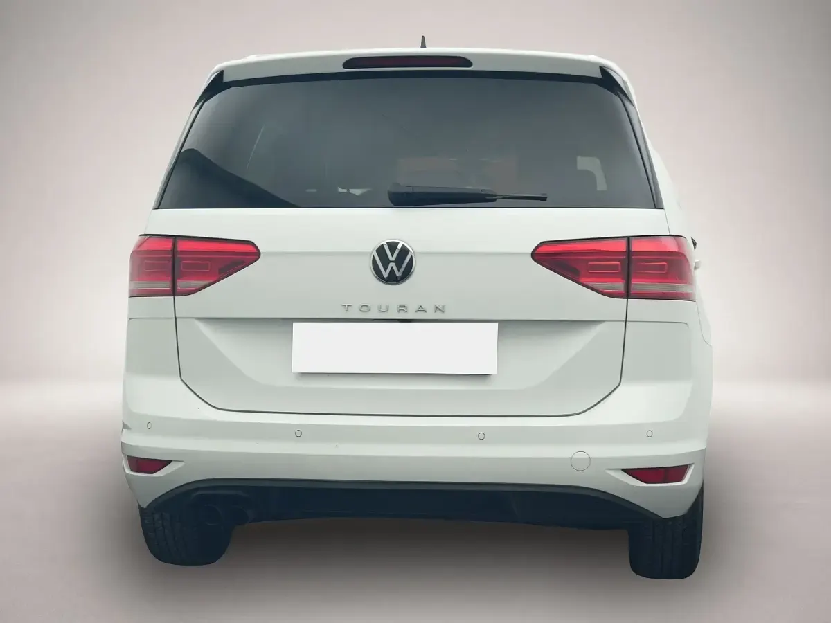 Gebraucht VW Touran Goal 150 PS (110 kW) 2025 Weiß Van / Kleinbus