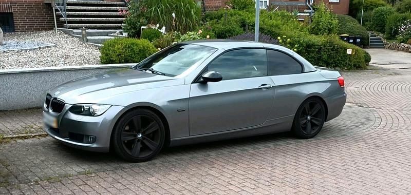 Gebraucht BMW 325 Cabriolet 218 PS (160 kW) 2007 Silber Cabrio