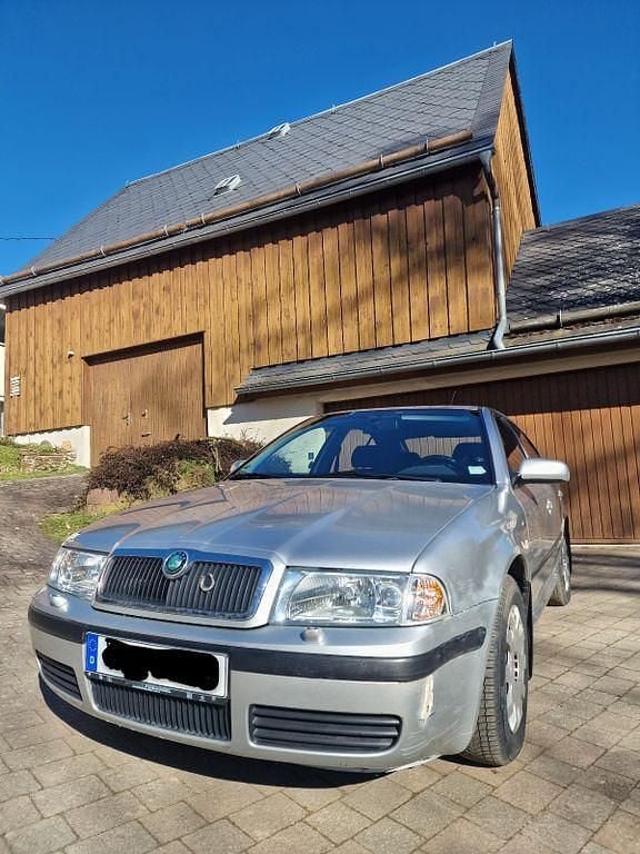 Gebraucht Skoda Octavia Elegance 116 PS (85 kW) 2000 Silber Limousine