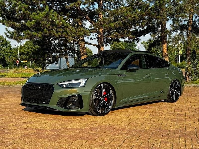 Grün Gebraucht 2021 Audi A5 Sportback Edition .1 Limousine | 42.470 € (Teuer) - Bild 1/4