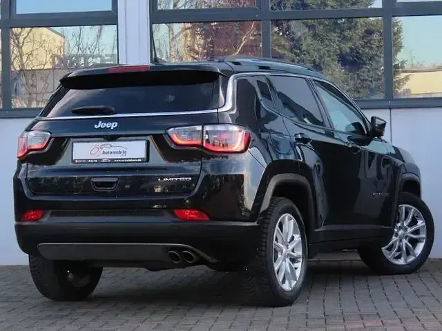 Käytetty Jeep Compass 150 HP (110 kW) 2021 Musta Katumaasturi