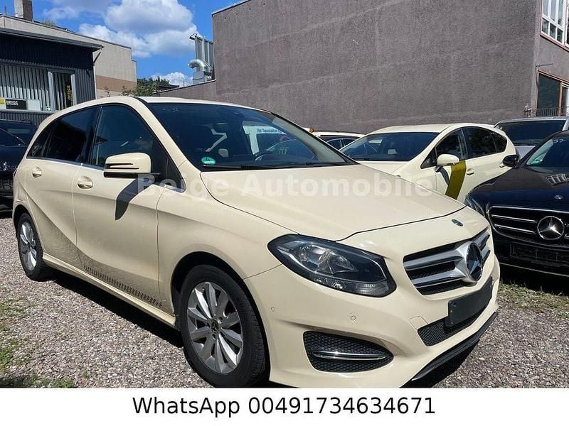 Beige Gebraucht 2017 Mercedes B180 Van / Kleinbus | 4.950 € (Fairer Preis) - Bild 1/4