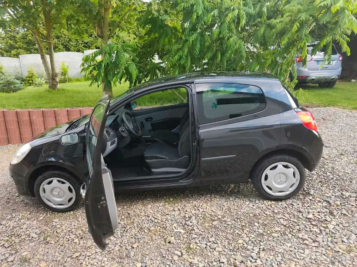 Gebraucht Renault Clio III 75 PS (55 kW) 2006 Schwarz Kleinwagen