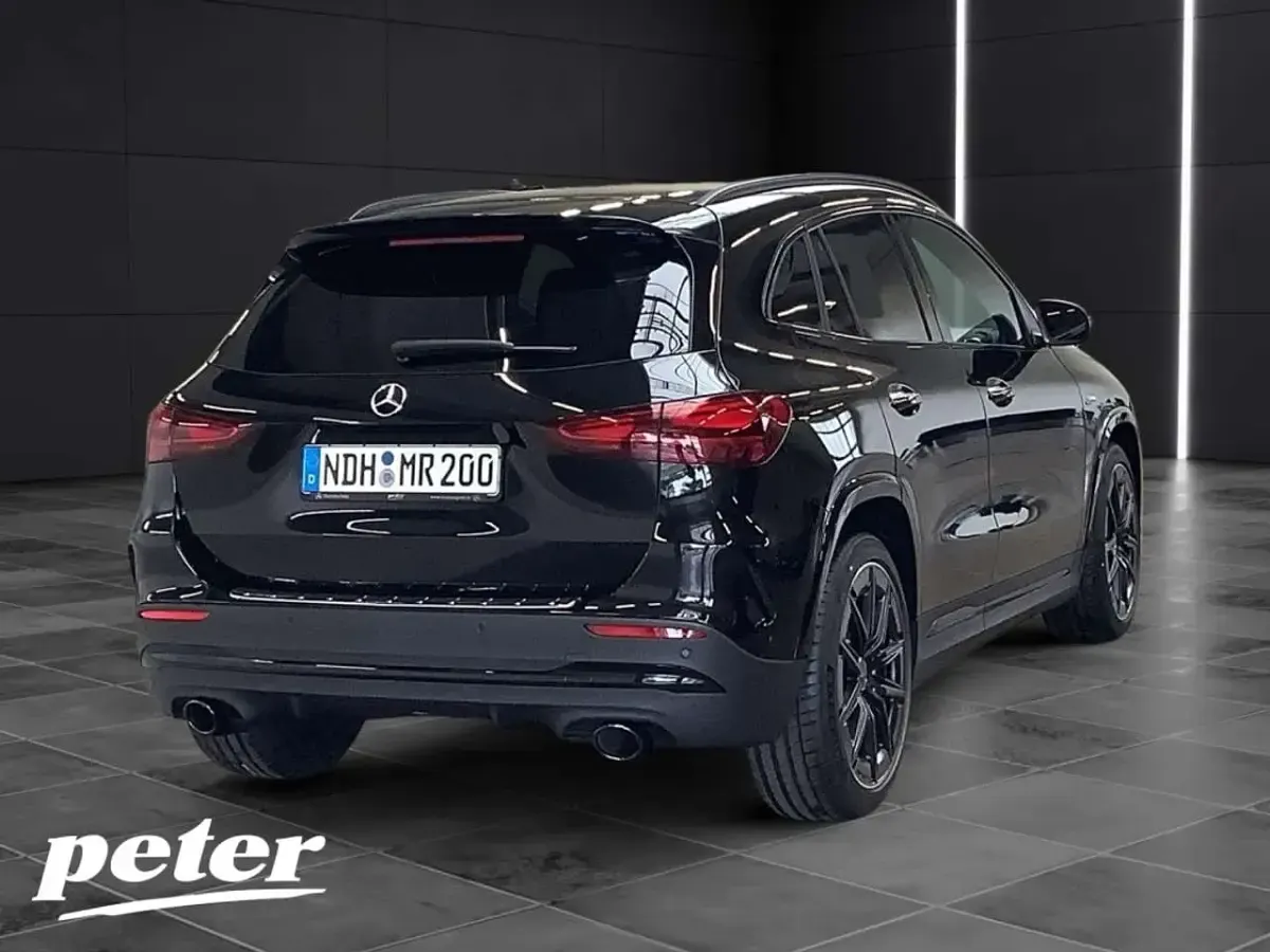 Gebraucht Mercedes GLA35 AMG AMG 306 PS (225 kW) 2025 Schwarz SUV