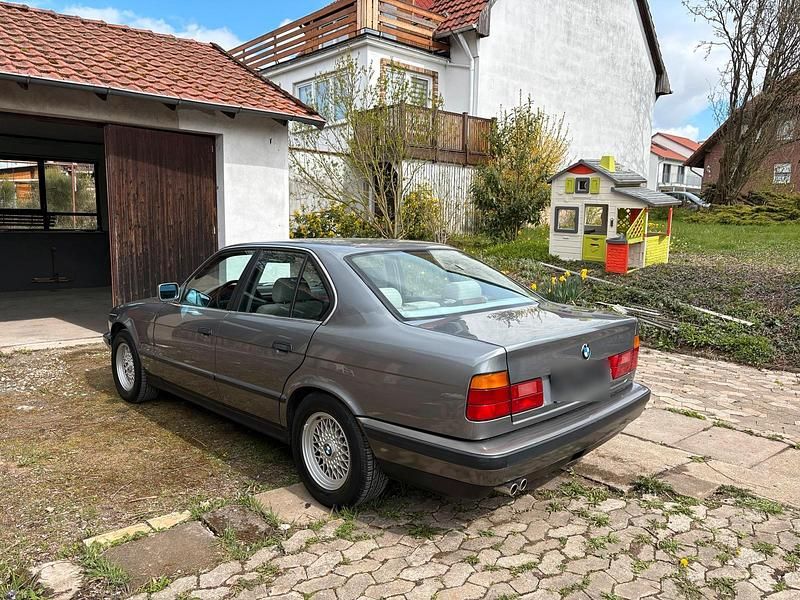 Second-hand BMW 525 192 CP (141 kW) 1991 Berlinǎ