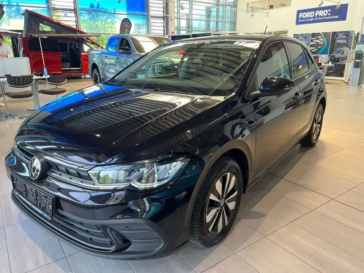 Gebraucht VW Polo Move 95 PS (69 kW) 2024 Deep black perleffekt Kleinwagen