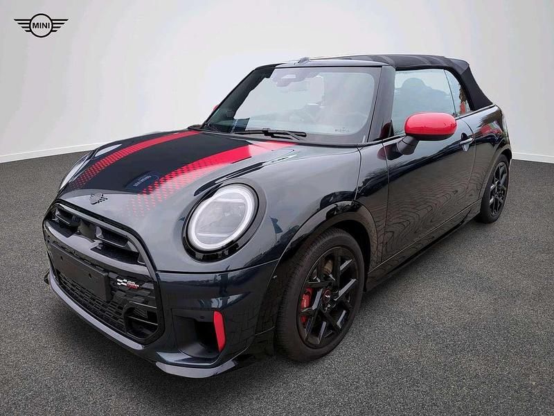 Grau Gebraucht 2024 Mini John Cooper Works Cabriolet Cabrio | 41.725 € (Etwas zu teuer) - Bild 1/4
