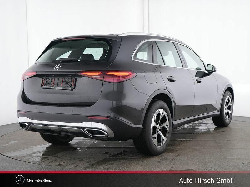Gebraucht Mercedes GLC220 197 PS (144 kW) 2025 Lack graphitgrau SUV