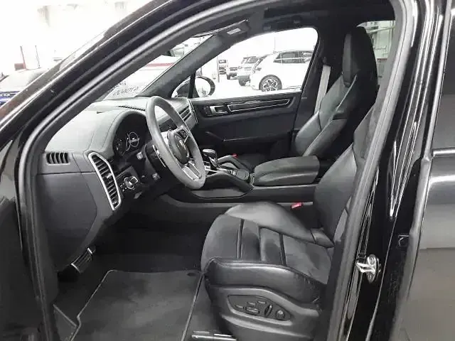 Gebraucht Porsche Cayenne GTS 460 PS (338 kW) 2023 Schwarz SUV