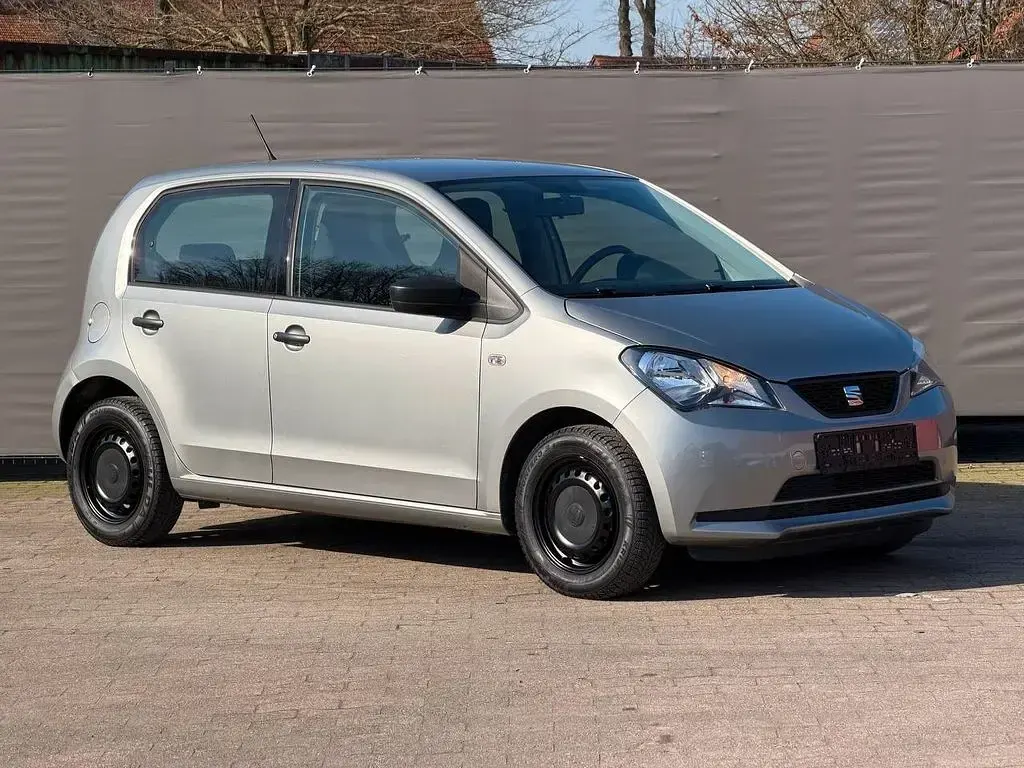 Käytetty Seat Mii Reference 60 HP (44 kW) 2017 Hopea Viistoperä
