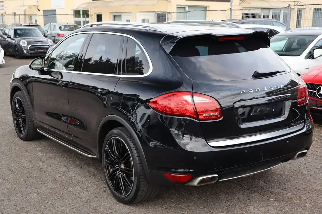 Gebraucht Porsche Cayenne 245 PS (180 kW) 2012 Schwarz SUV