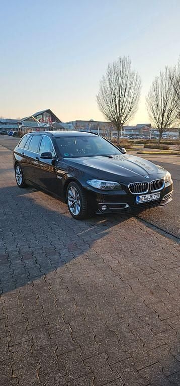 Schwarz Gebraucht 2014 BMW 530 Luxury Line Kombi | 12.000 € (Superpreis) - Bild 1/4