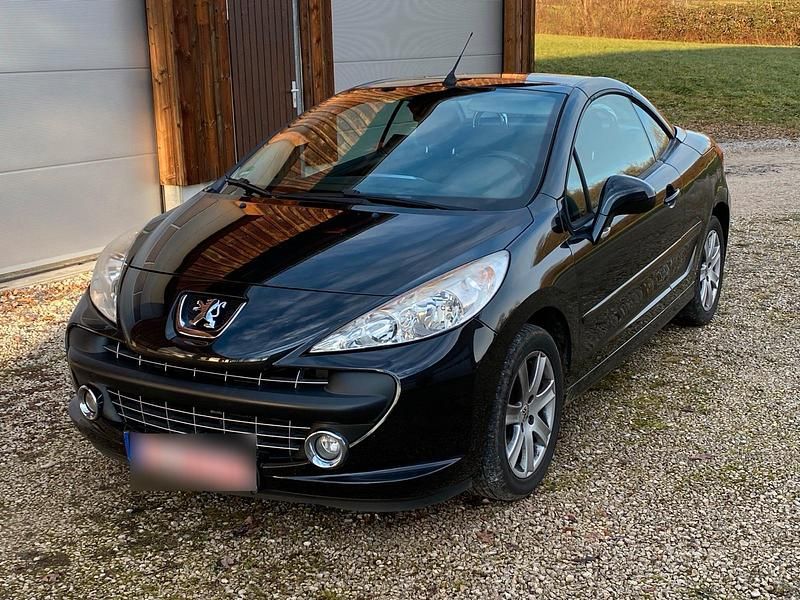 Schwarz Gebraucht 2008 Peugeot 207 CC Cabrio | 2.650 € (Fairer Preis) - Bild 1/4