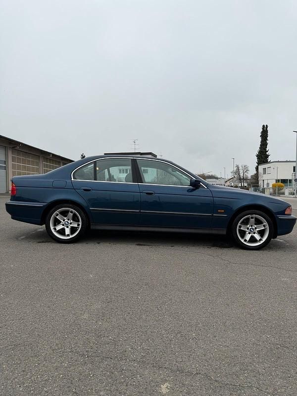 Gebraucht BMW 523 170 PS (125 kW) 1998 Blau Limousine
