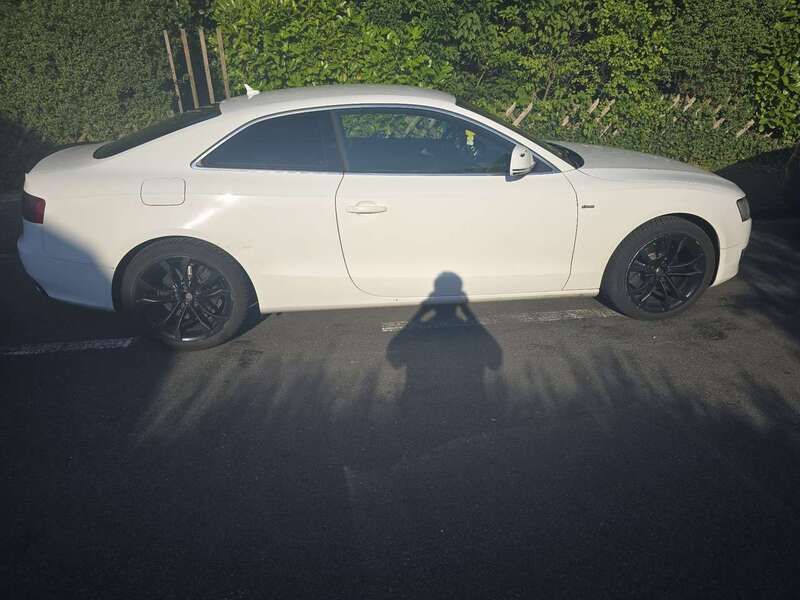 Weiß Gebraucht 2009 Audi A5 S-Line Coupé | 5.000 € (Superpreis) - Bild 1/4