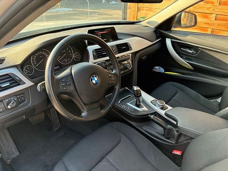 Gebraucht BMW 318 136 PS (100 kW) 2018 Weiß Kombi