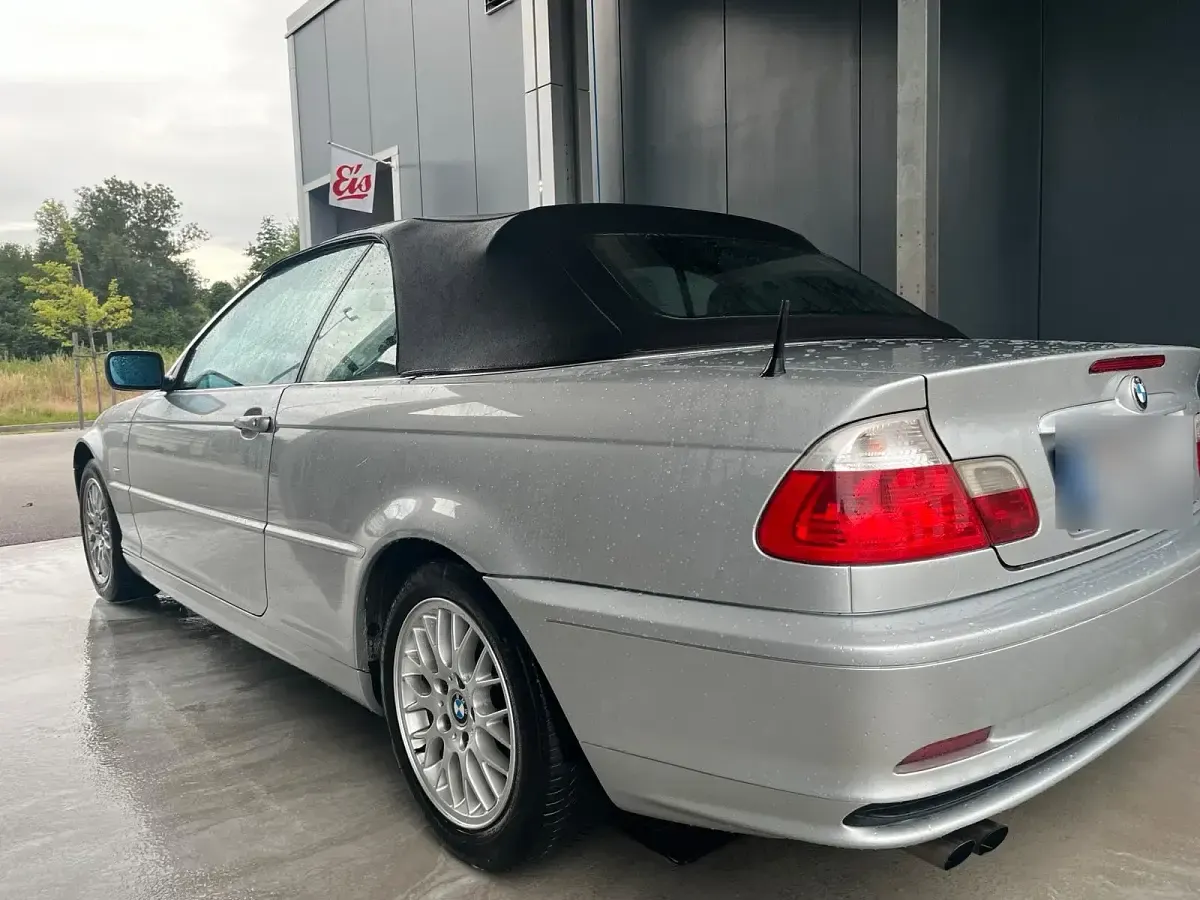 Gebraucht BMW 320 Cabriolet 170 PS (125 kW) 2003 Silber Cabrio
