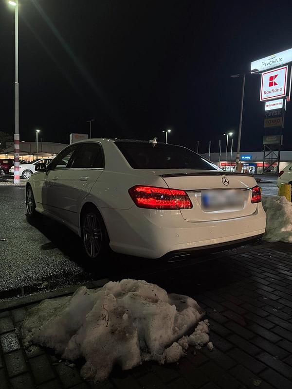 Gebraucht Mercedes E350 265 PS (194 kW) 2012 Weiß Limousine