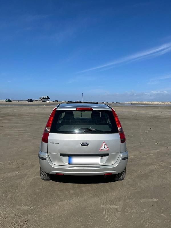 Gebraucht Ford Fusion 101 PS (74 kW) 2005 Grau Kleinwagen