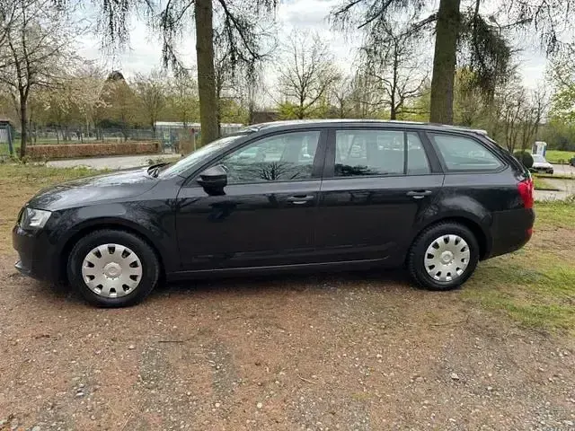 Gebraucht Skoda Octavia 150 PS (110 kW) 2014 Schwarz Kombi