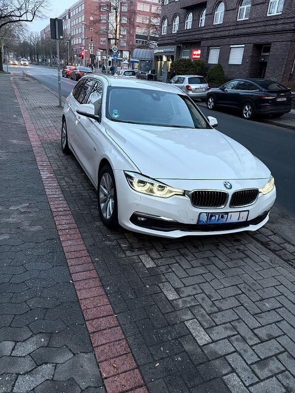 Gebraucht BMW 320 Luxury Line 190 PS (139 kW) 2017 Weiß Kombi