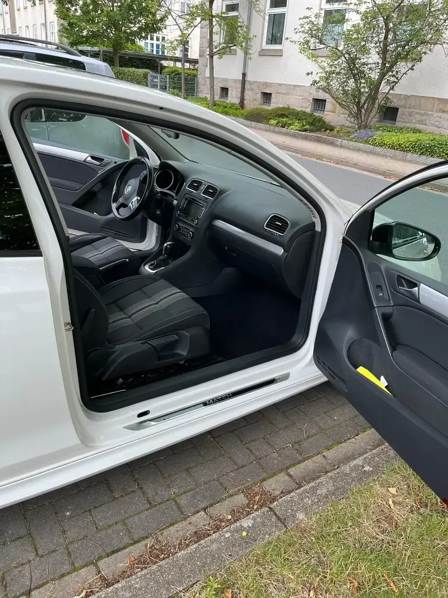 Gebraucht VW Golf VII Match 122 PS (89 kW) 2012 Weiß Limousine