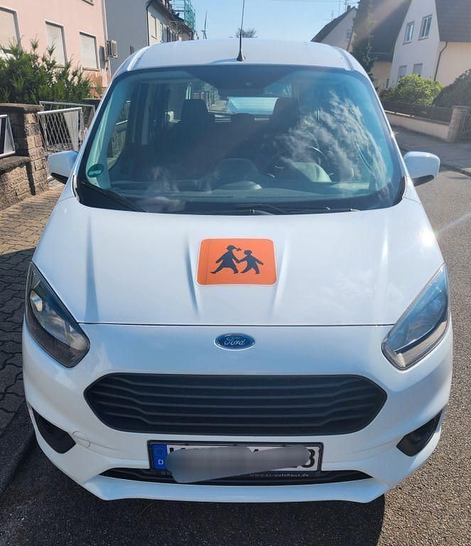 Weiß Gebraucht 2019 Ford Courier Van / Kleinbus | 9.996 € (Etwas zu teuer) - Bild 1/4