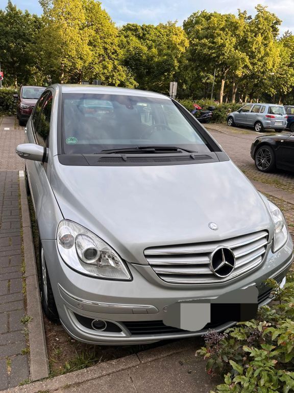 Silber Gebraucht 2008 Mercedes B170 Van / Kleinbus | 5.500 € (Fairer Preis) - Bild 1/4