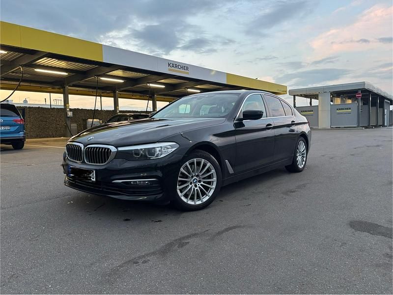 Schwarz Gebraucht 2018 BMW 520 Limousine | 21.299 € (Guter Preis) - Bild 1/4