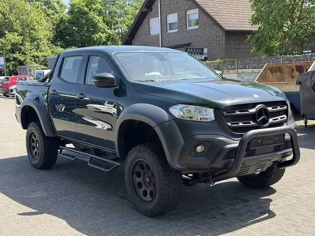Gebraucht Mercedes X250 190 PS (139 kW) 2018 Grün Pickup