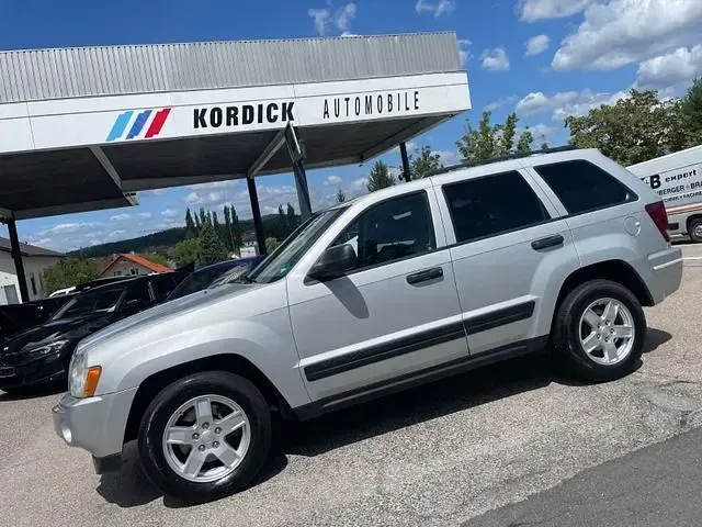 Gebraucht Jeep Grand Cherokee Laredo 231 PS (169 kW) 2007 Bright silver metallic SUV