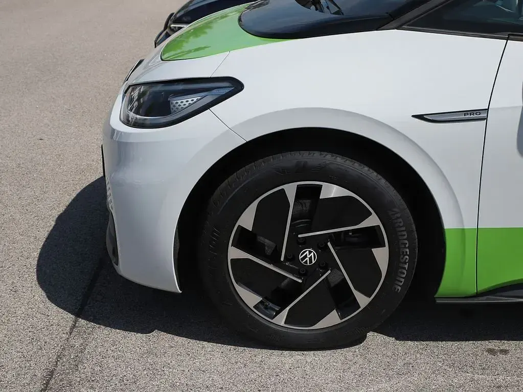 Gebraucht VW ID.3 Pro 150 kW (204 PS) 2021 Gletscherweiß Kleinwagen