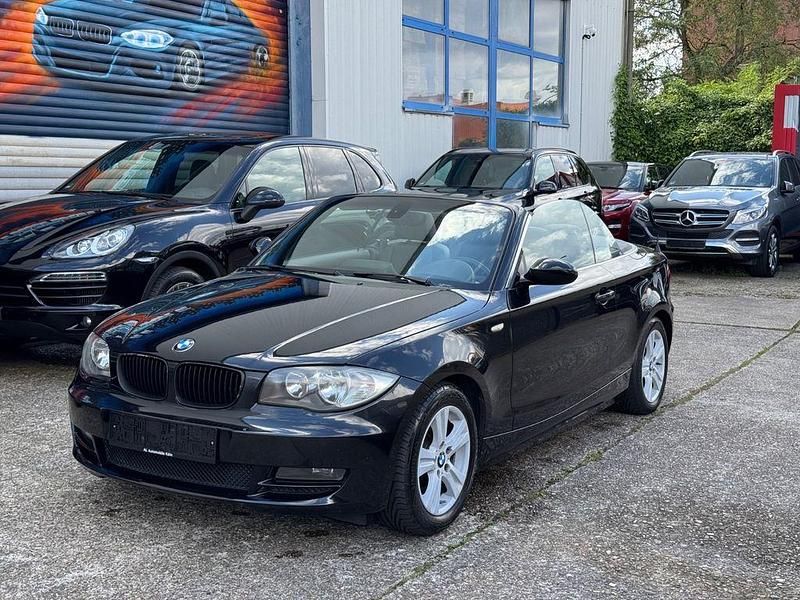 Schwarz Gebraucht 2009 BMW 118 Cabriolet Advantage Cabrio | 6.490 € (Fairer Preis) - Bild 1/4