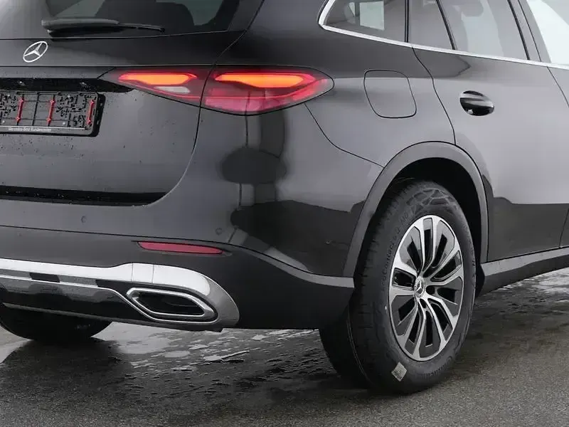 Gebraucht Mercedes GLC200 Avantgarde 204 PS (150 kW) 2025 Schwarz SUV