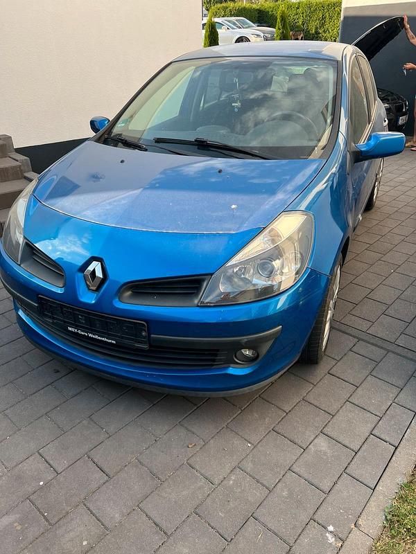 Blau Gebraucht 2006 Renault Clio II Limousine | 800 € (Superpreis) - Bild 1/4