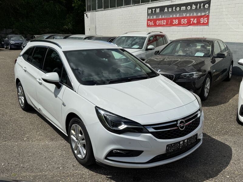 Schneeweiss/summitwhite/arctic Gebraucht 2019 Opel Astra Innovation Kombi | 7.390 € (Superpreis) - Bild 1/4