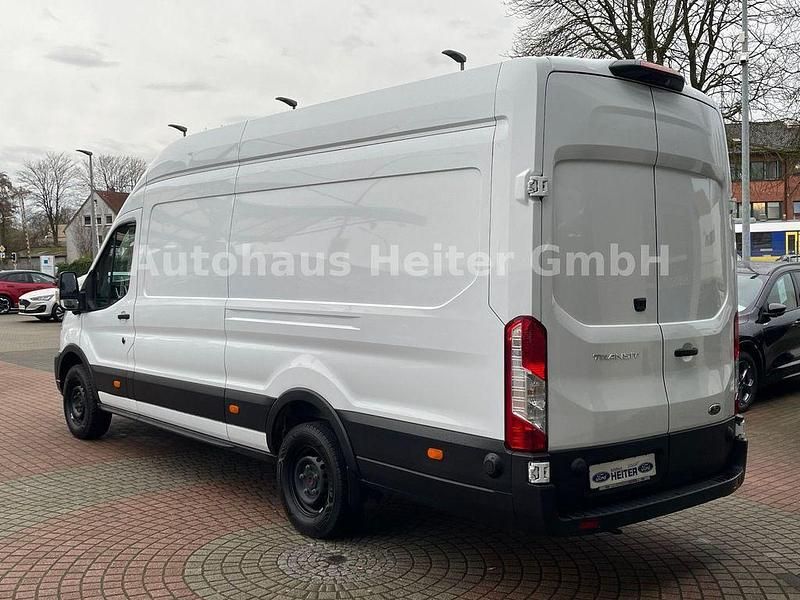 Gebraucht Ford Transit 131 PS (96 kW) 2024 Weiß Limousine
