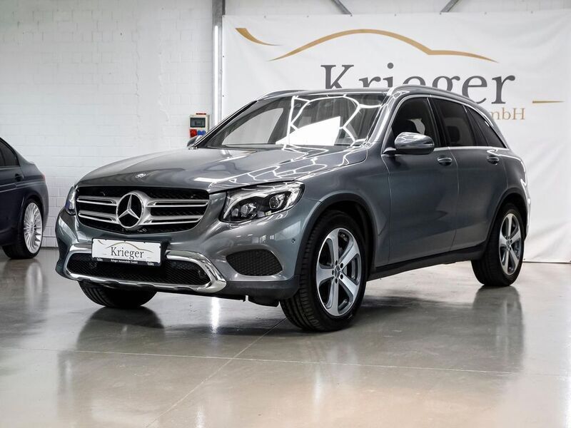 Grau Gebraucht 2016 Mercedes GLC220 SUV | 20.590 € (Fairer Preis) - Bild 1/4