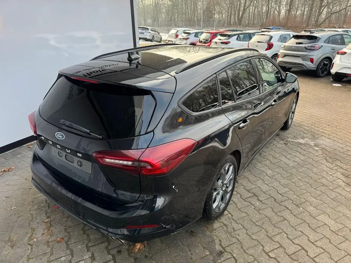 Gebraucht Ford Focus ST-Line 155 PS (114 kW) 2024 Schwarz Kombi