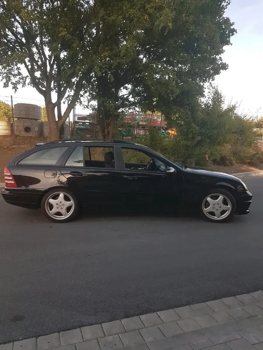 Gebraucht Mercedes C200 AMG 163 PS (119 kW) 2006 Schwarz Kombi
