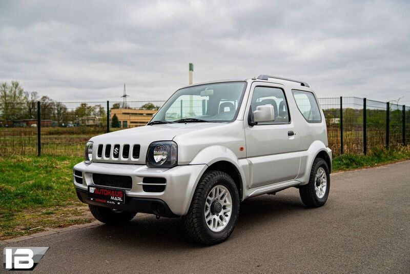 Silber Gebraucht 2011 Suzuki Jimny SUV | 10.490 € (Guter Preis) - Bild 1/4