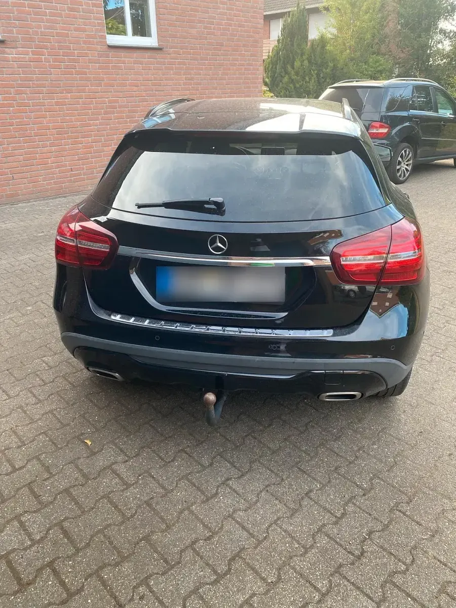 Gebraucht Mercedes GLA180 109 PS (80 kW) 2017 SUV