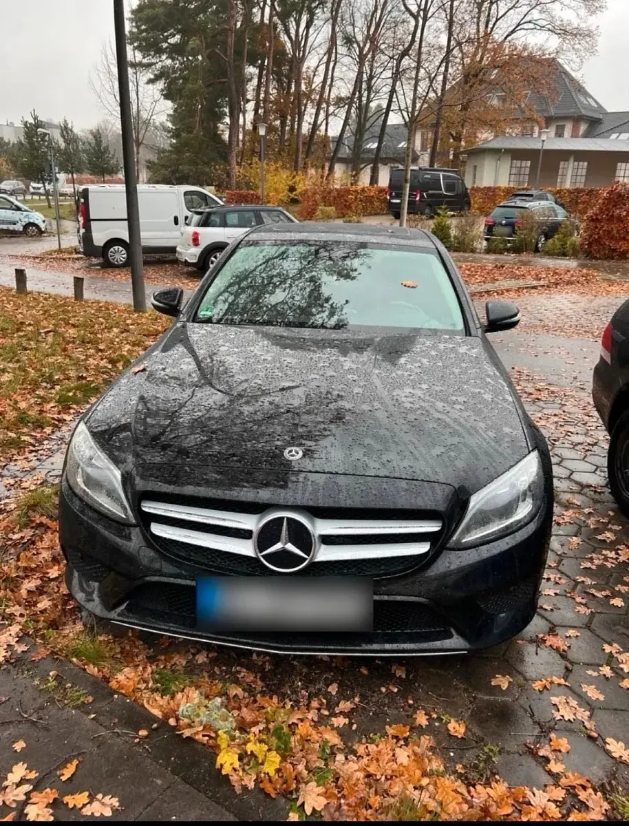 Gebraucht Mercedes C200 Avantgarde 160 PS (117 kW) 2019 Schwarz Limousine