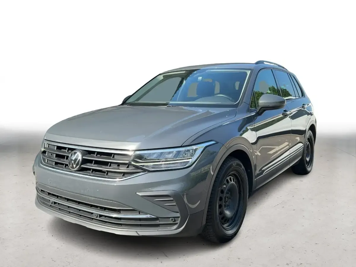 Gebraucht VW Tiguan Life 150 PS (110 kW) 2023 Grau SUV