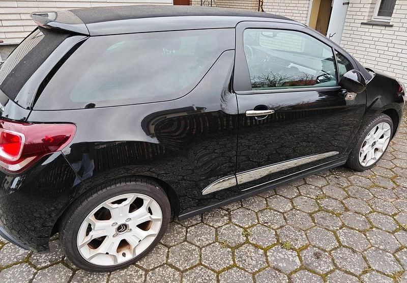 Gebraucht Citroën DS3 So Chic 102 PS (75 kW) 2015 Schwarz Cabrio